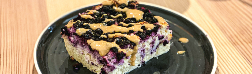 Gebackenes Oatmeal mit Beeren