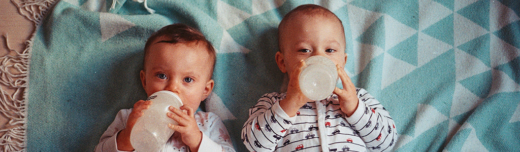 Babymilch: Pre-, Anfangs- und Folgemilch – brauche ich das alles?