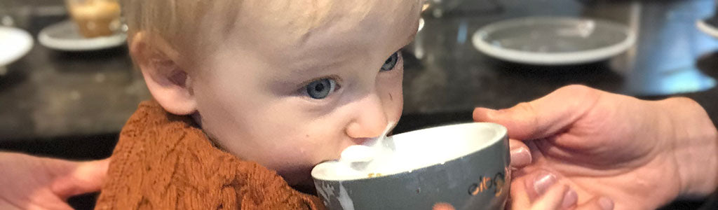 Sollte dein Kind Kuhmilch trinken?